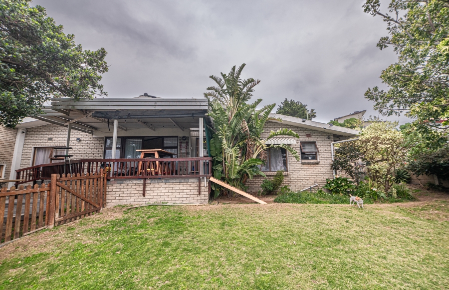 5 Bedroom Property for Sale in Fraaiuitsig Western Cape